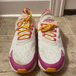 Women’s 7 nike air 270s